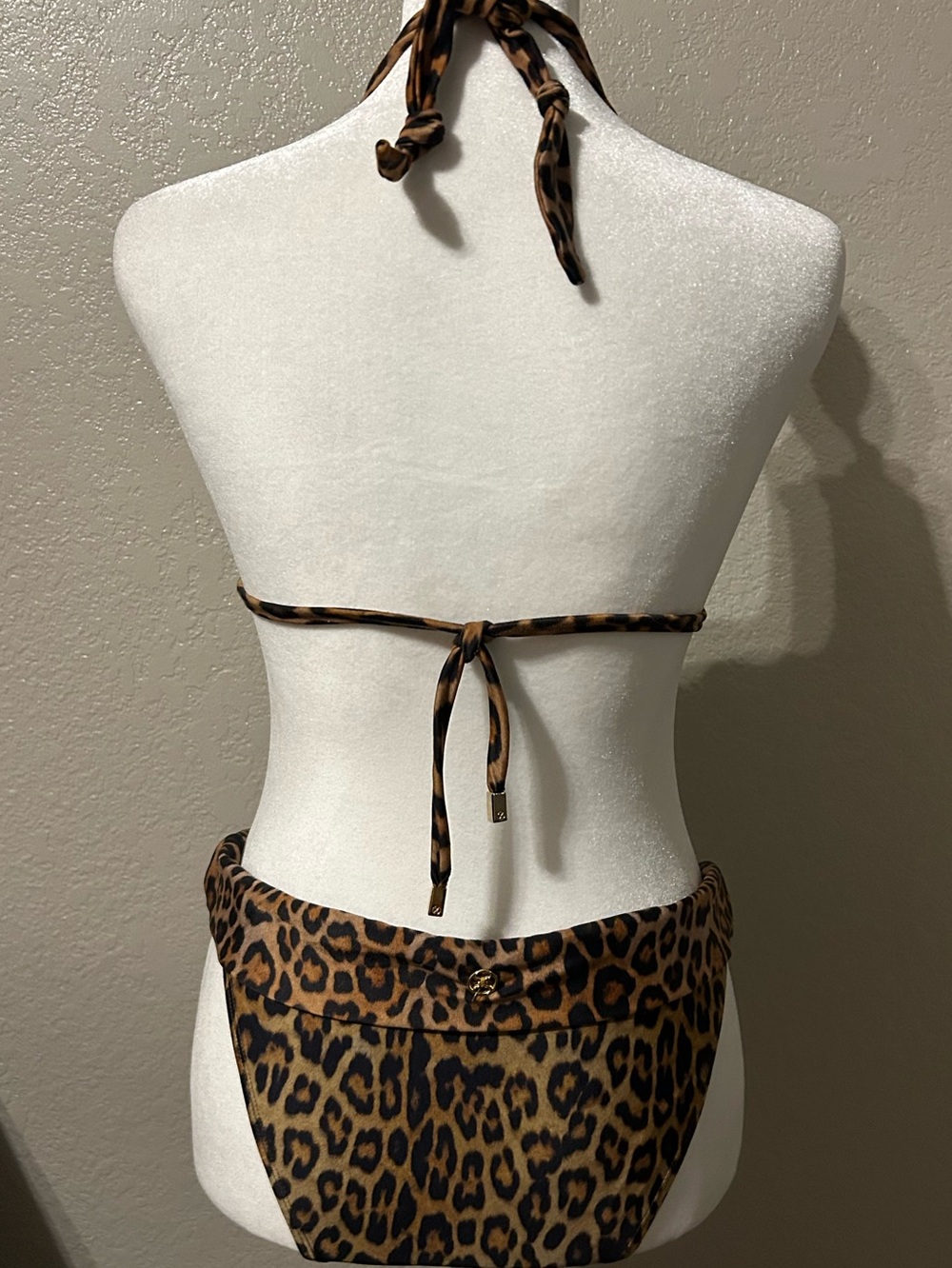 Vix Leopard Bia Bikini medium pre-owned, GREAT condition!
size medium - Picture 2 of 8